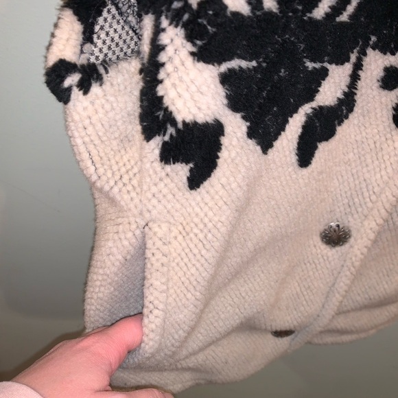 Black Diamond Vintage Snowflake Warm Fuzzy Winter Vest Small Fair Isle Black Tan - Picture 6 of 11